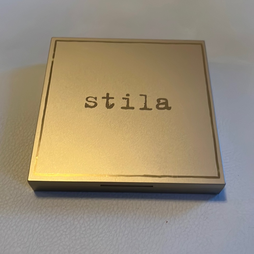 Brand new stila eye shadow palette